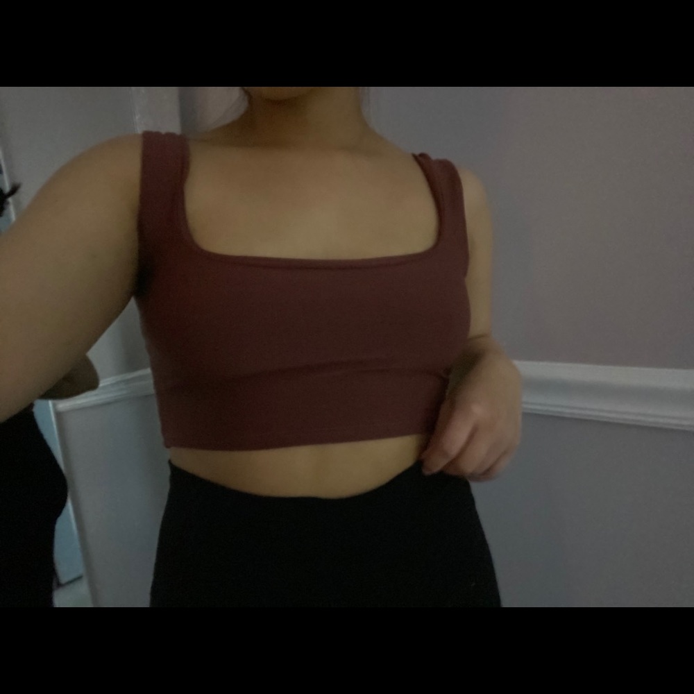 Orange/red crop top